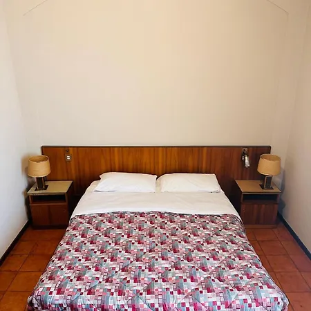 Business ホテル Pontenure